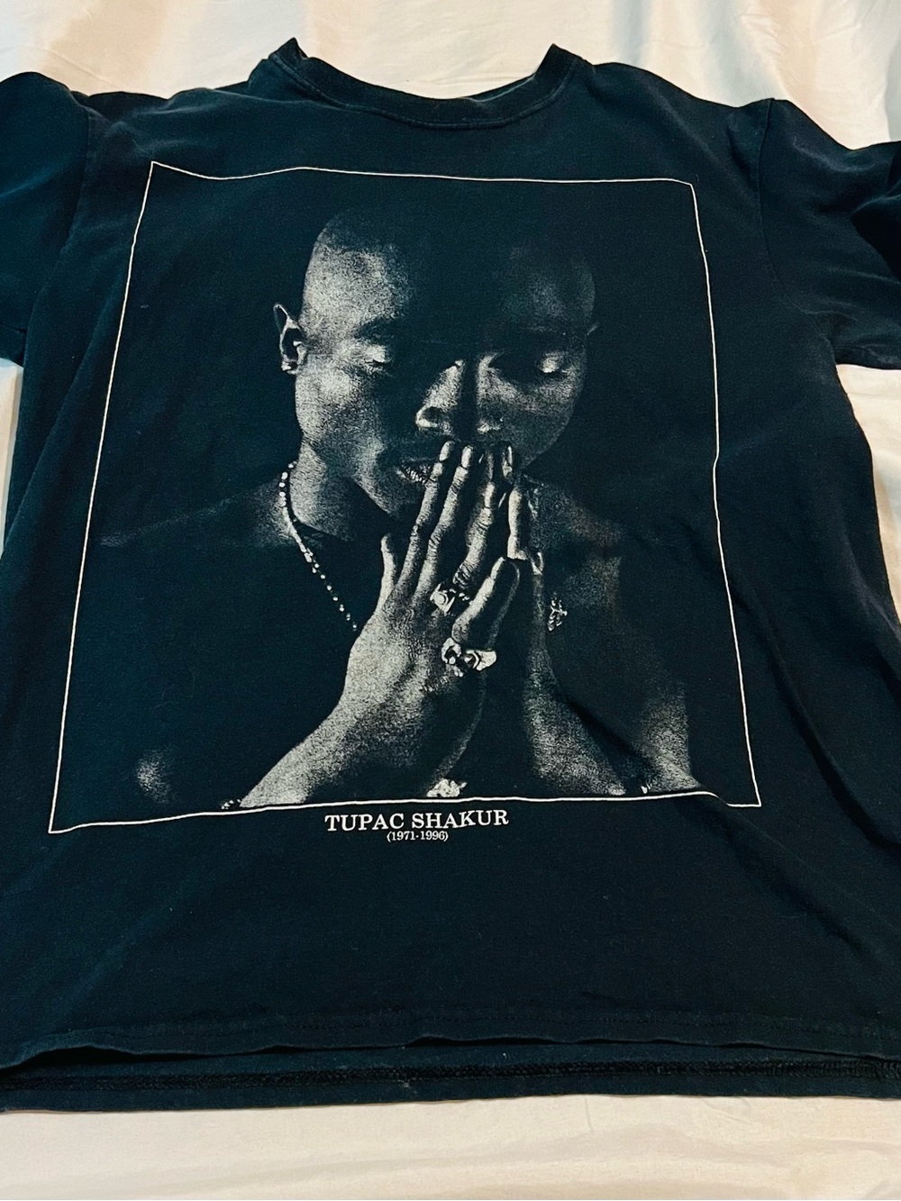 Tupac Iconic Portrait Graphic Tee M